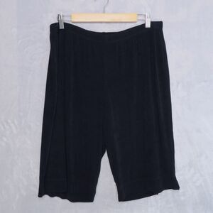 CHICOS Slinky Black Knit No Tummy Shorts Size 3 XL Stretch Straight Naia Pull On